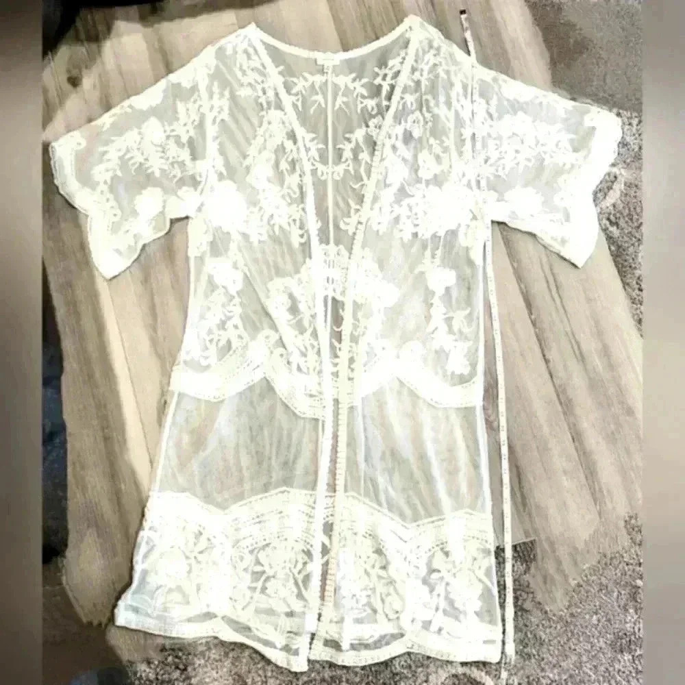 DIZZY GAL Antique white robe, size M ( O5.12.4)